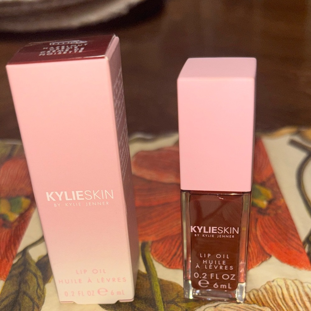 Kylie Cosmetics Lip Oil -Hazelnut